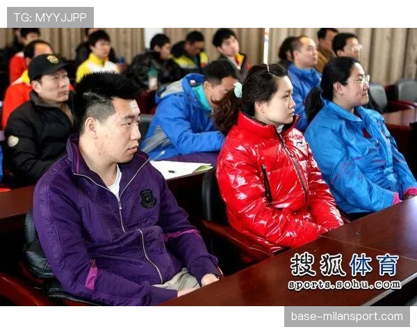 庞伟家里到底堆了多少运动装备，光看就觉得钱包瘪了不止一点点